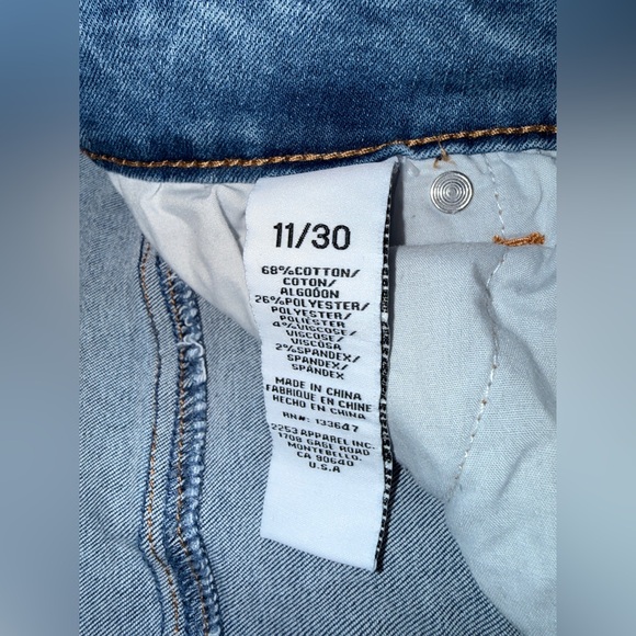 Re Generation Floral Embroidered Flare Jeans 11/30 NWOT Y2K - Picture 9 of 10